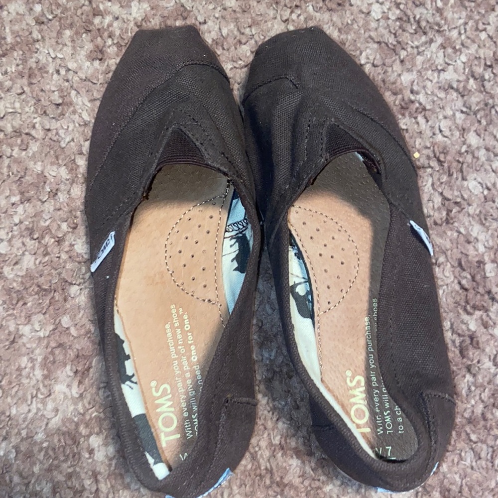 Toms Womens Sise 7 Brown
